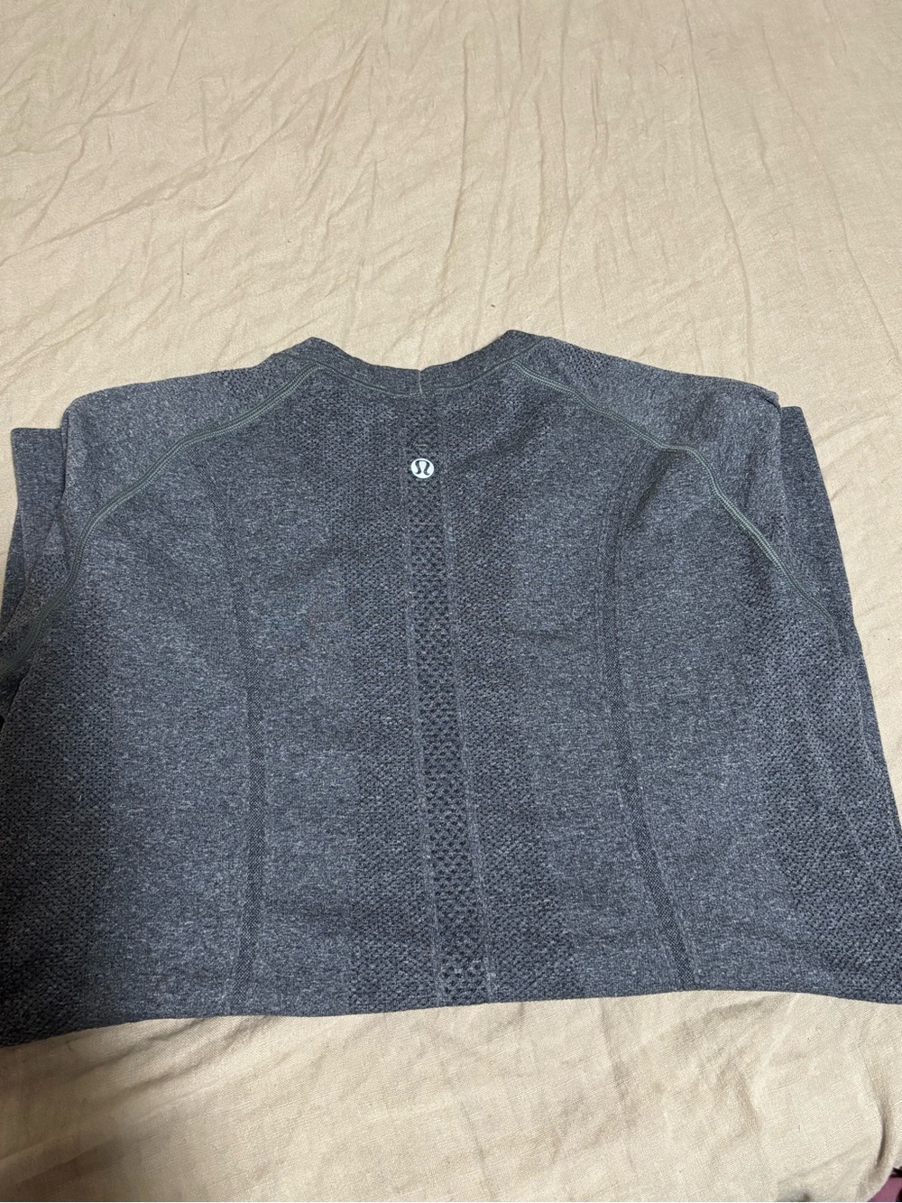 Two Lululemon long sleeve shirts size 8 - Picture 4 of 7